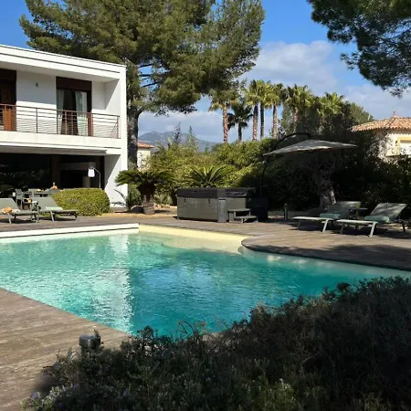 Tres Belle Moderne -les Golfs St Raphael