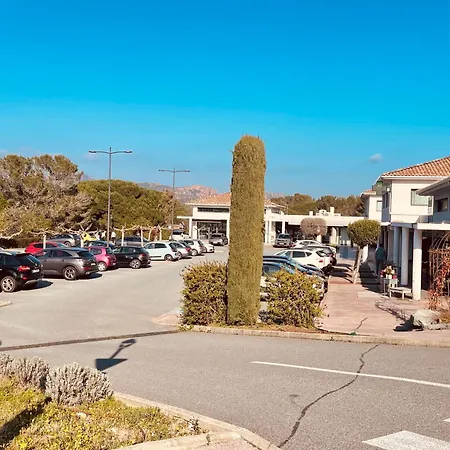 Tres Belle Moderne -les Golfs St Raphael Saint-Raphaël