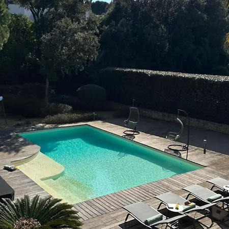 Tres Belle Moderne -les Golfs St Raphael فيلة Saint-Raphaël